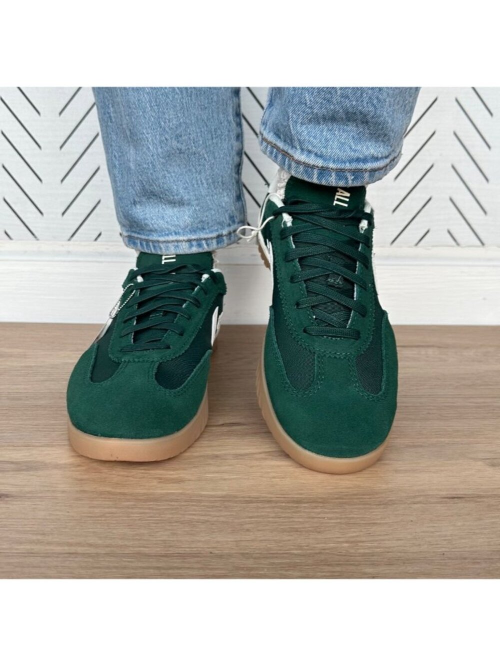 ⭐Converse Run Star Trainer Ox 7.5 Women Shoes Suede Green Casual Sneaker A13359C - Picture 4 of 15